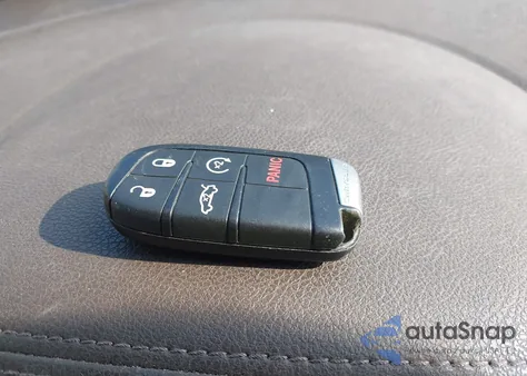 2013 Chrysler 300C Awd из США, поврежденный, VIN 2C3CCAKT6DH712522